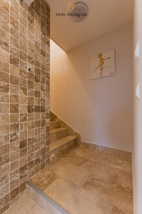Casă de închiriat în Dumbrăvița – 4 dormitoare, 2 băi, Pădure | Com 0%