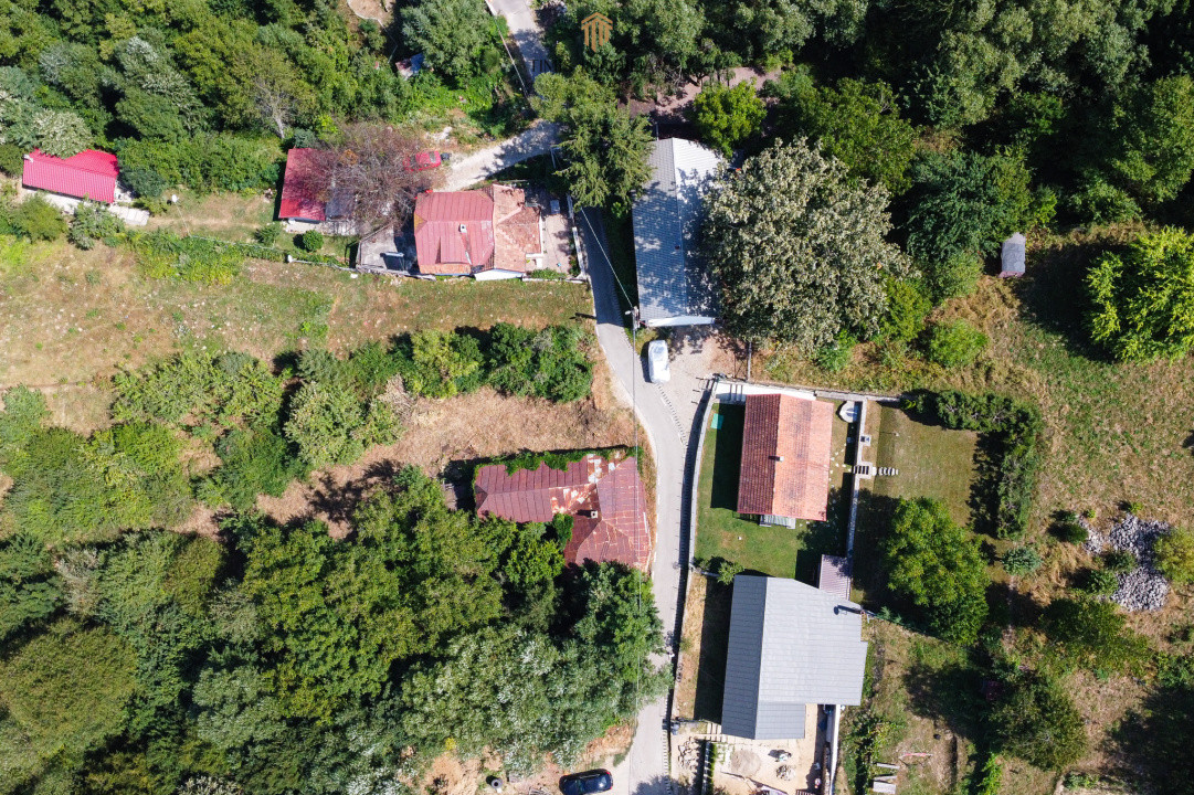 Teren 4.173 mp, front 60 m – Văliug, aproape de Lacul Gozna