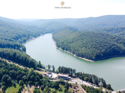 Teren 4.173 mp, front 60 m – Văliug, aproape de Lacul Gozna
