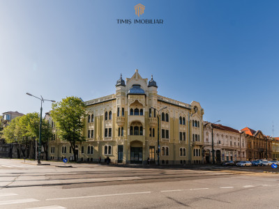 Spațiu de birouri cu vedere spre Catedrală, în Palatul Marschall - 0%