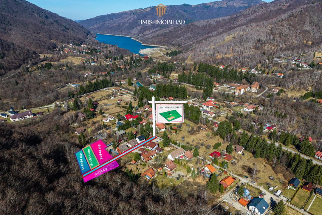 4 terenuri cu deschidere directa la padure – Poiana Marului