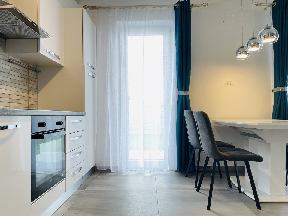Curte 100 mp | Apartament modern, 55 mp | Parcare privata, Timisoara