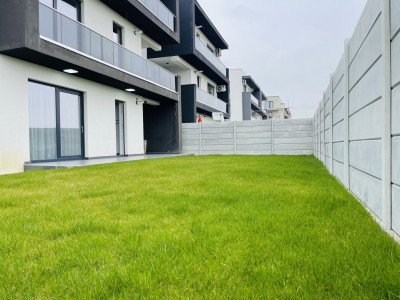 Curte 100 mp | Apartament modern, 55 mp | Parcare privata, Timisoara
