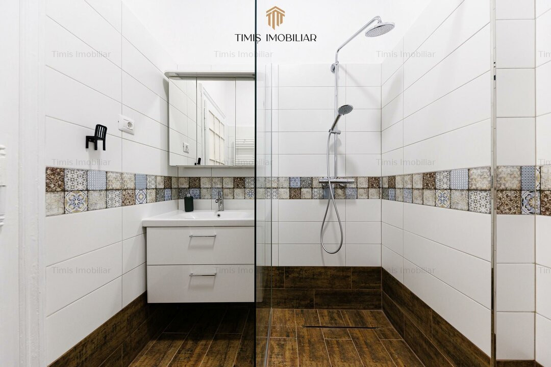 Apartament spectaculos in Timisoara, Central - 4 camere&2 bai, 160 mp