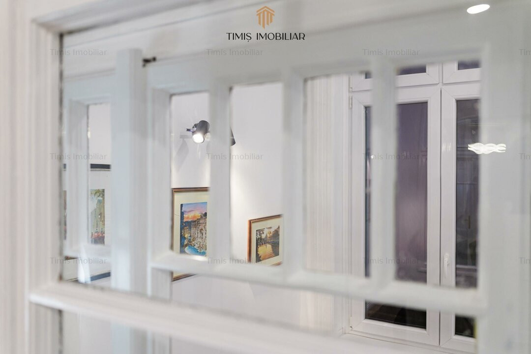 Apartament spectaculos in Timisoara, Central - 4 camere&2 bai, 160 mp