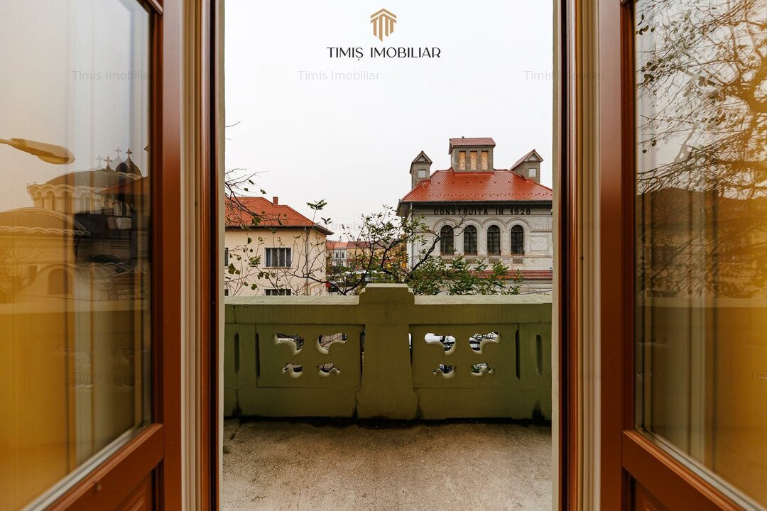 Apartament spectaculos in Timisoara, Central - 4 camere&2 bai, 160 mp