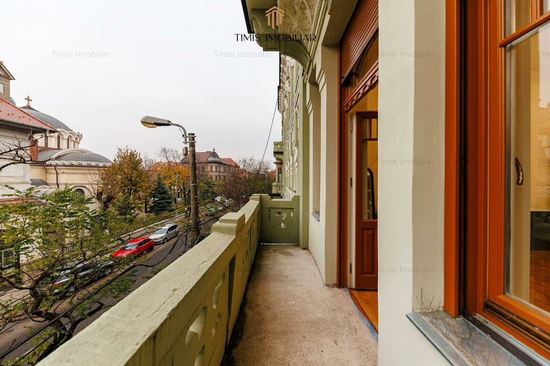 Apartament spectaculos in Timisoara, Central - 4 camere&2 bai, 160 mp