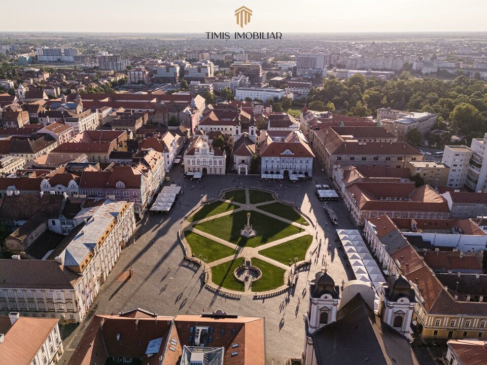 Spațiu birouri în Piața Unirii – Timișoara | 3 incaperi, 2 bai, 80 mp