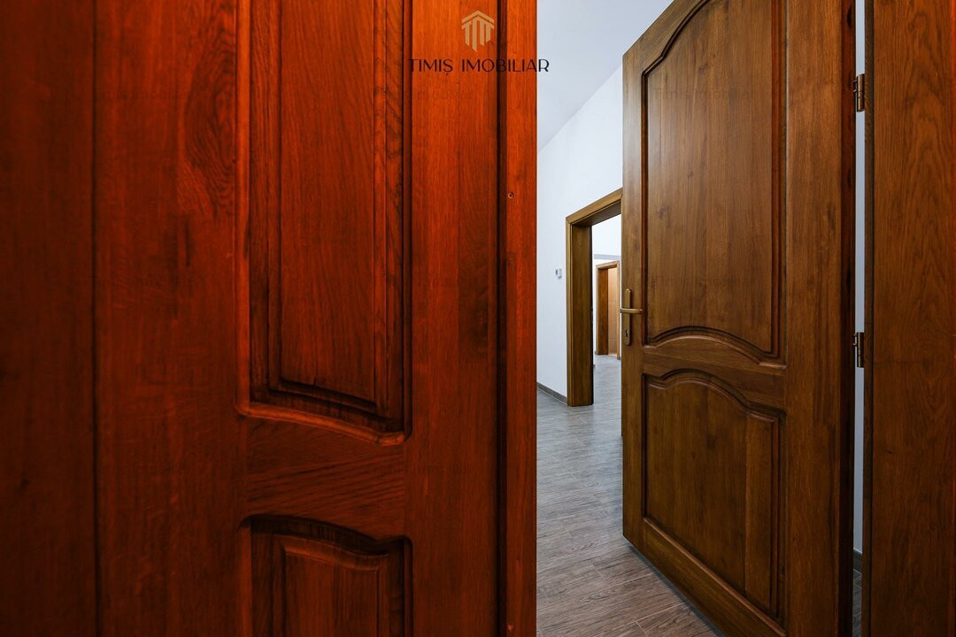 Spațiu birouri în Piața Unirii – Timișoara | 3 incaperi, 2 bai, 80 mp