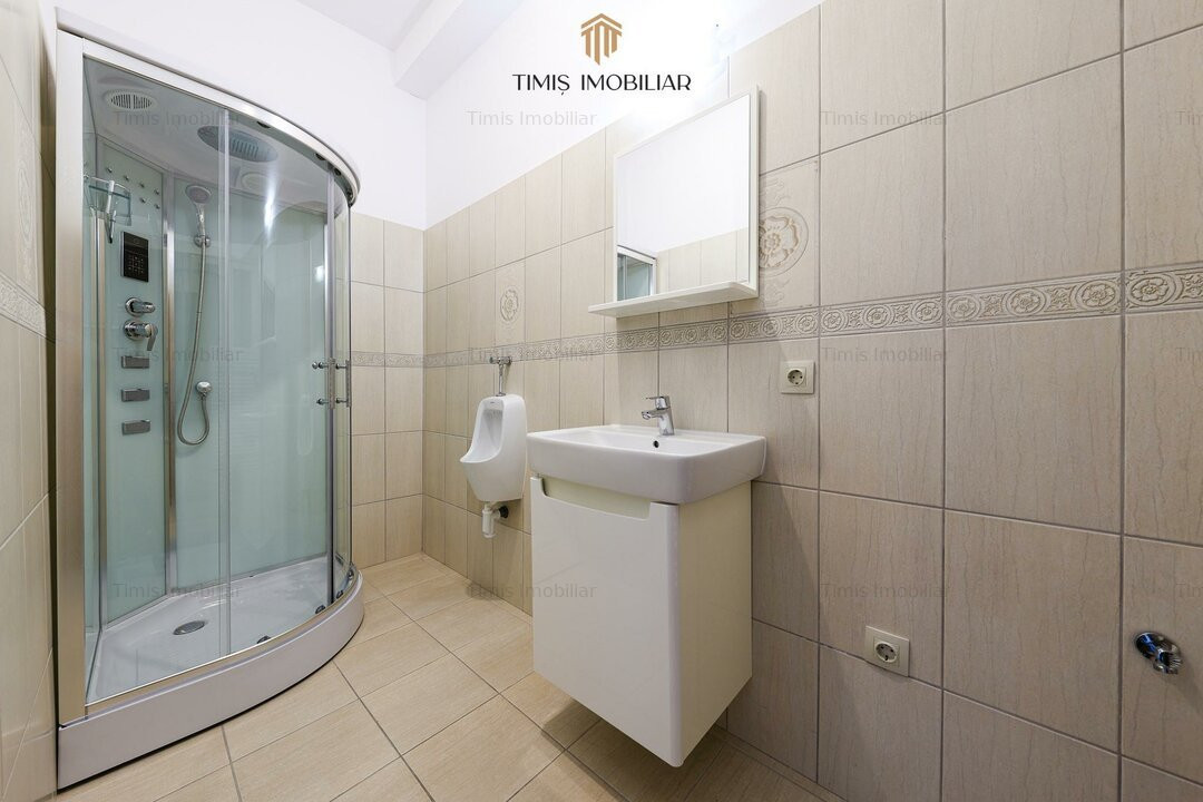 Spațiu birouri în Piața Unirii – Timișoara | 3 incaperi, 2 bai, 80 mp