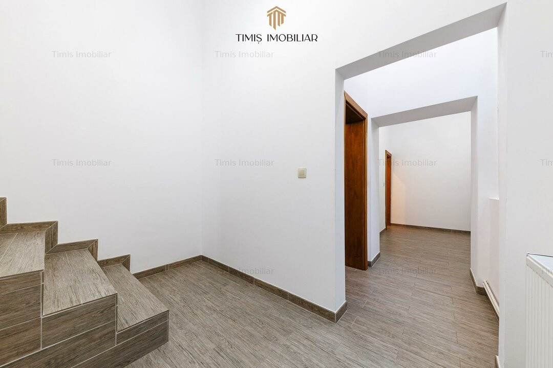 Spațiu birouri în Piața Unirii – Timișoara | 3 incaperi, 2 bai, 80 mp