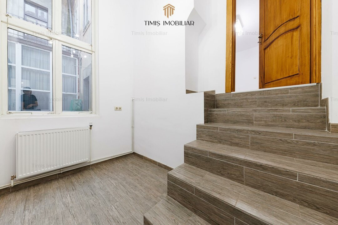 Spațiu birouri în Piața Unirii – Timișoara | 3 incaperi, 2 bai, 80 mp