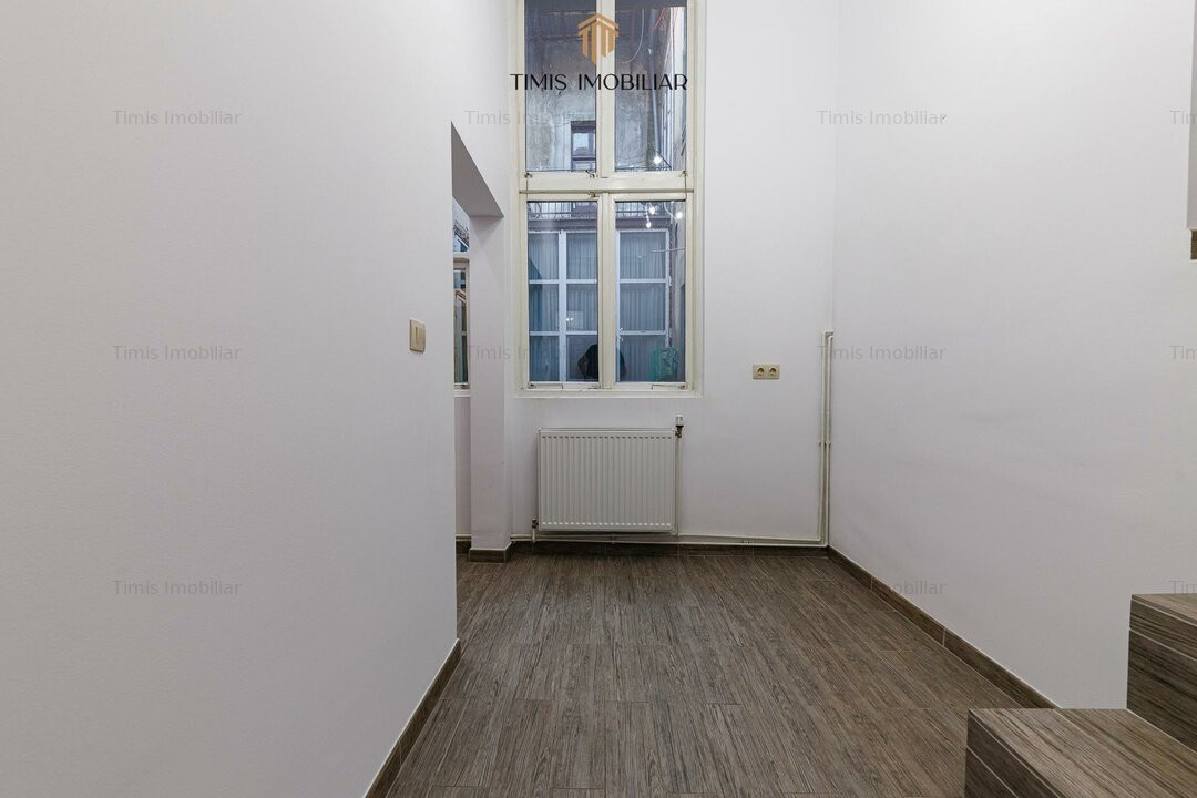 Spațiu birouri în Piața Unirii – Timișoara | 3 incaperi, 2 bai, 80 mp