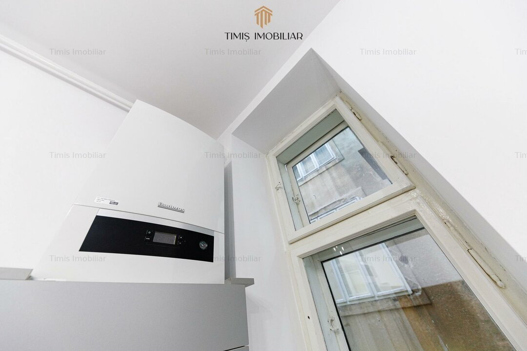 Spațiu birouri în Piața Unirii – Timișoara | 3 incaperi, 2 bai, 80 mp