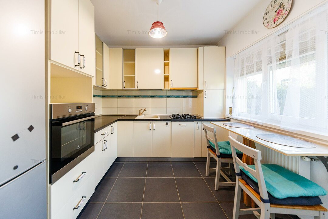 Casă primitoare și cochetă în Dumbrăvița – langa pădure și lac | Com 0%