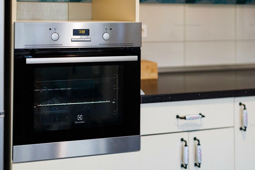 Casă primitoare și cochetă în Dumbrăvița – langa pădure și lac | Com 0%