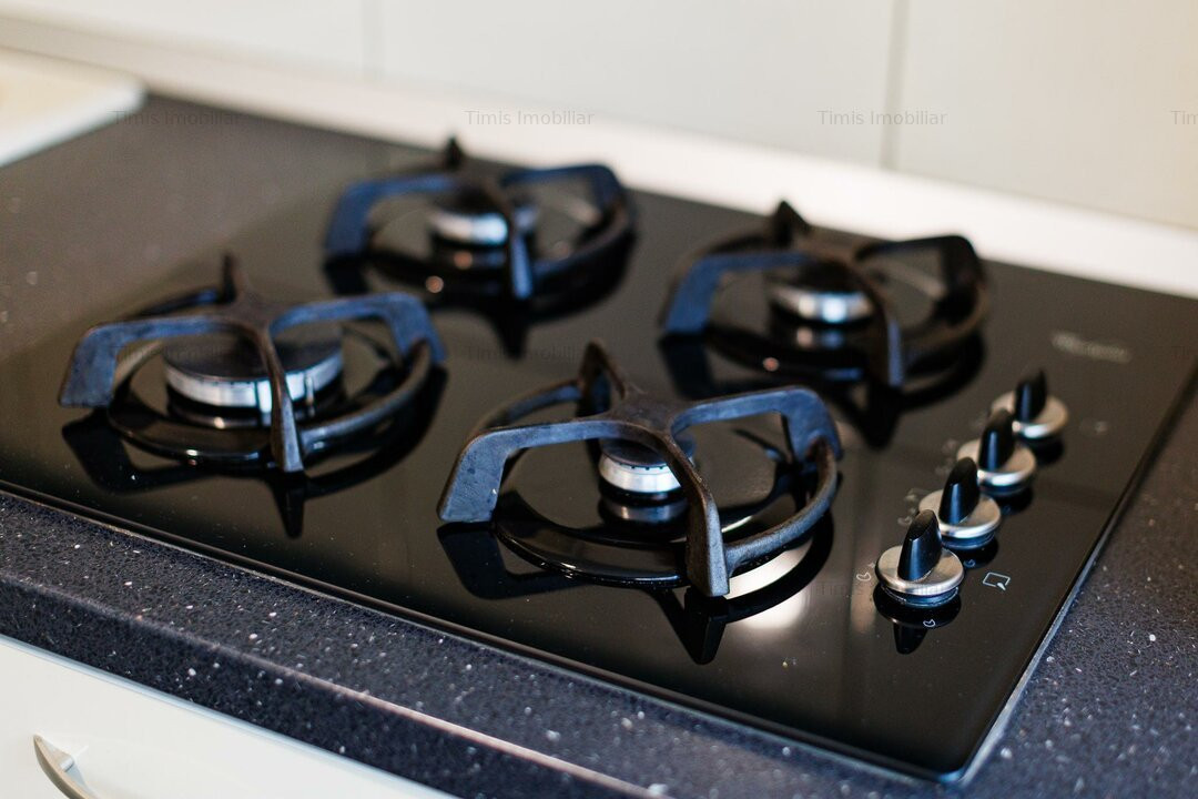 Casă primitoare și cochetă în Dumbrăvița – langa pădure și lac | Com 0%