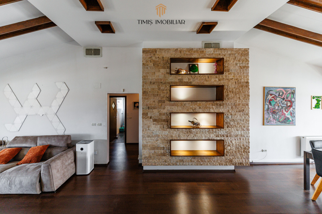 Penthouse 110 mp + 50 mp terase, parcare inclusă - Comision 0%
