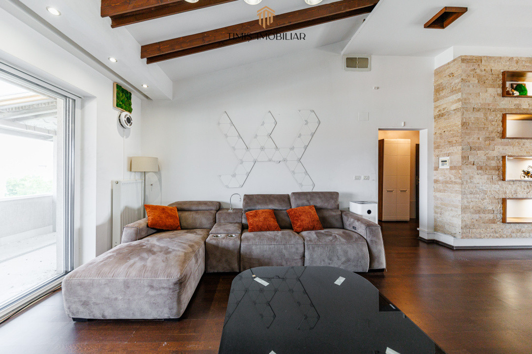Penthouse 110 mp + 50 mp terase, parcare inclusă - Comision 0%