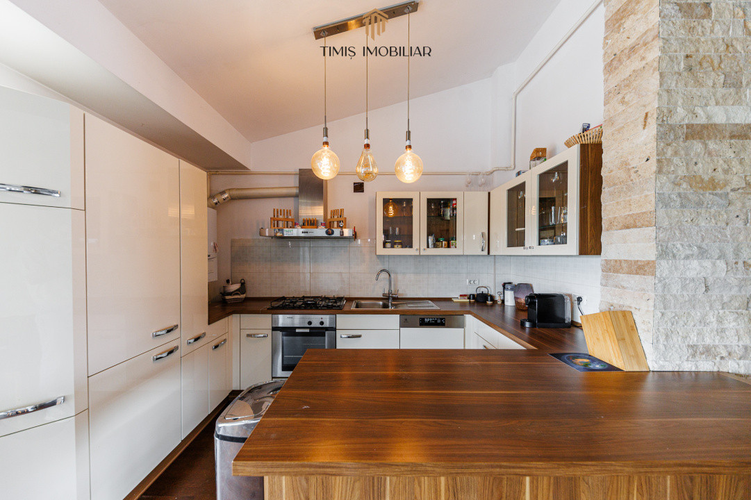 Penthouse 110 mp + 50 mp terase, parcare inclusă - Comision 0%