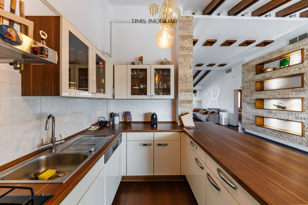 Penthouse 110 mp + 50 mp terase, parcare inclusă - Comision 0%