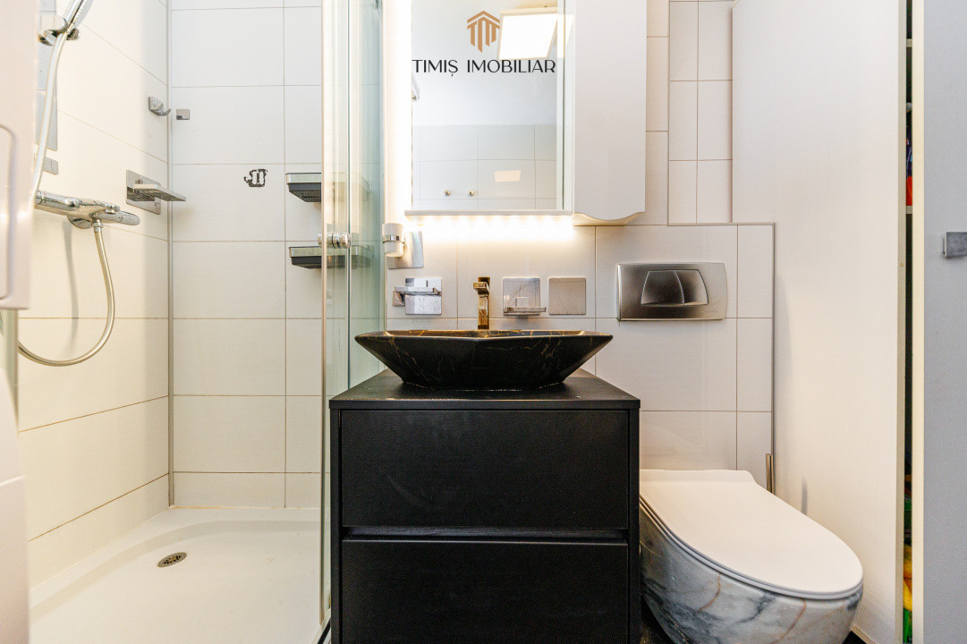 Penthouse 110 mp + 50 mp terase, parcare inclusă - Comision 0%
