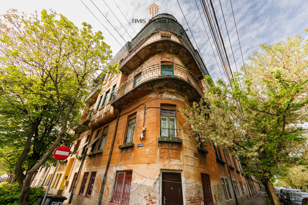 Apartament cu terasă și boxă, în Palatul Adolf Hanecker | Mal Bega