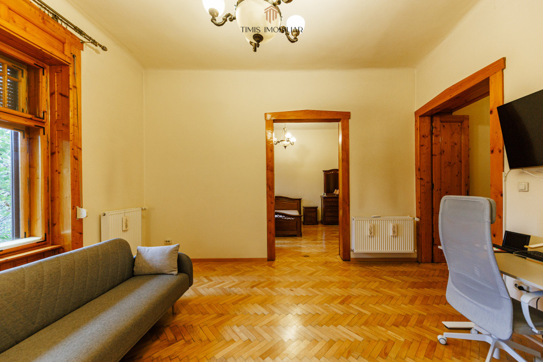 Apartament cu terasă și boxă, în Palatul Adolf Hanecker | Mal Bega