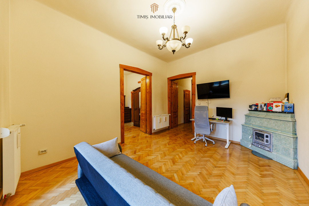Apartament cu terasă și boxă, în Palatul Adolf Hanecker | Mal Bega
