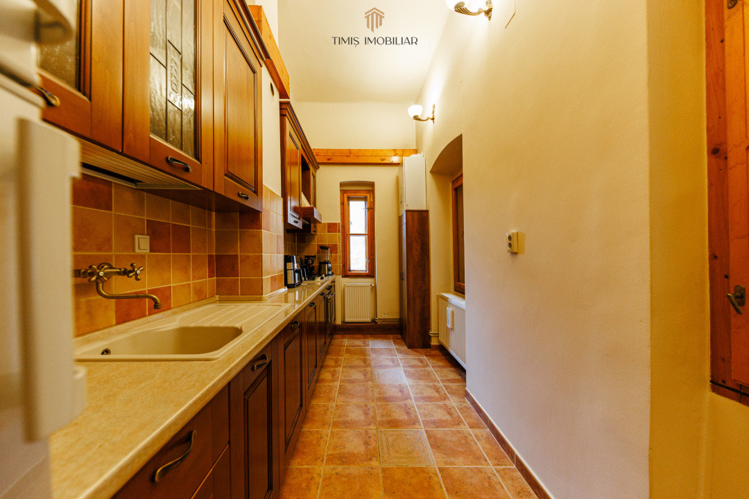 Apartament cu terasă și boxă, în Palatul Adolf Hanecker | Mal Bega