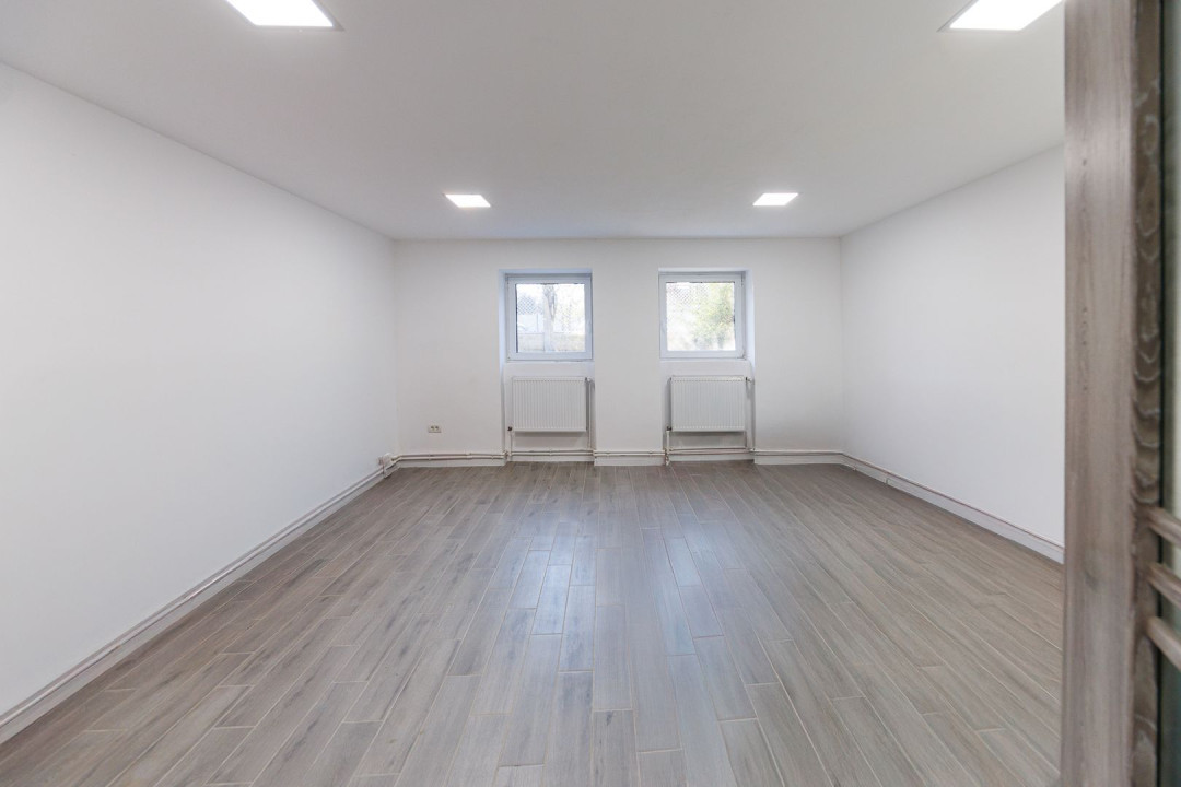 Casa Individuala pentru Birouri - Parcare Privata & Recent modernizata