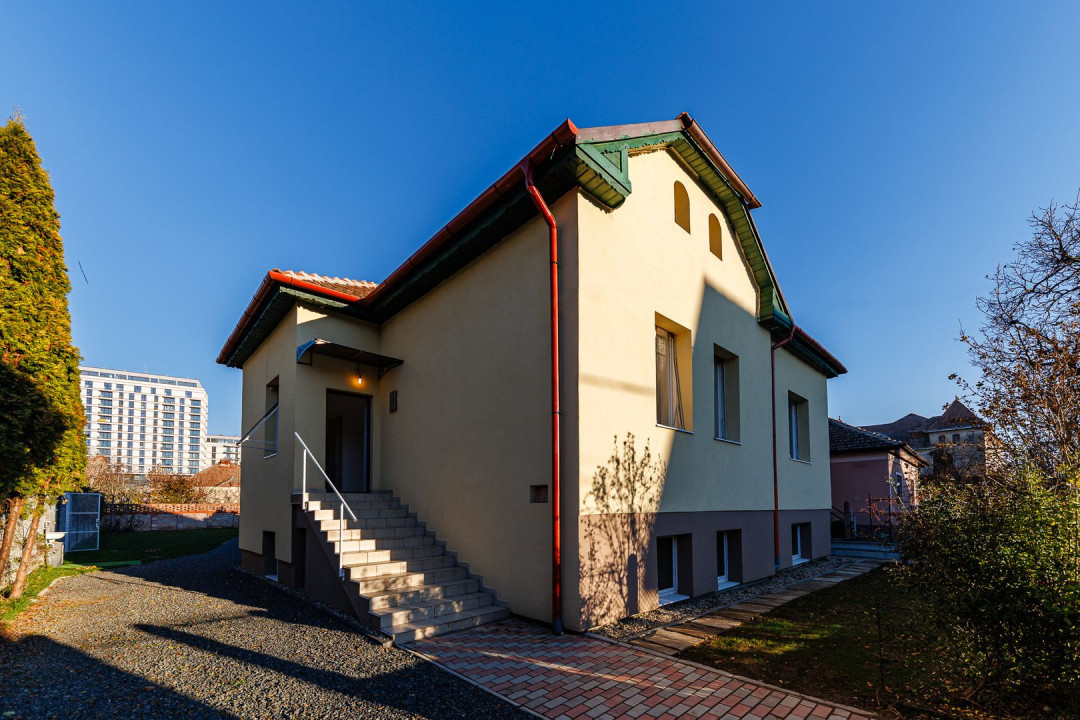 Casa Individuala pentru Birouri - Parcare Privata & Recent modernizata