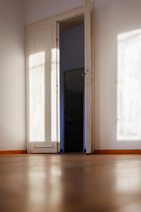 Casa Individuala pentru Birouri - Parcare Privata & Recent modernizata