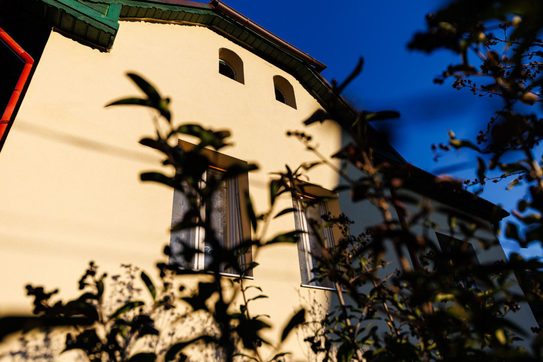 Casa Individuala pentru Birouri - Parcare Privata & Recent modernizata