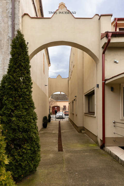 DE VÂNZARE – OPORTUNITATE EXCLUSIVĂ HOTEL / PENSIUNE – LOVRIN, TIMIȘ