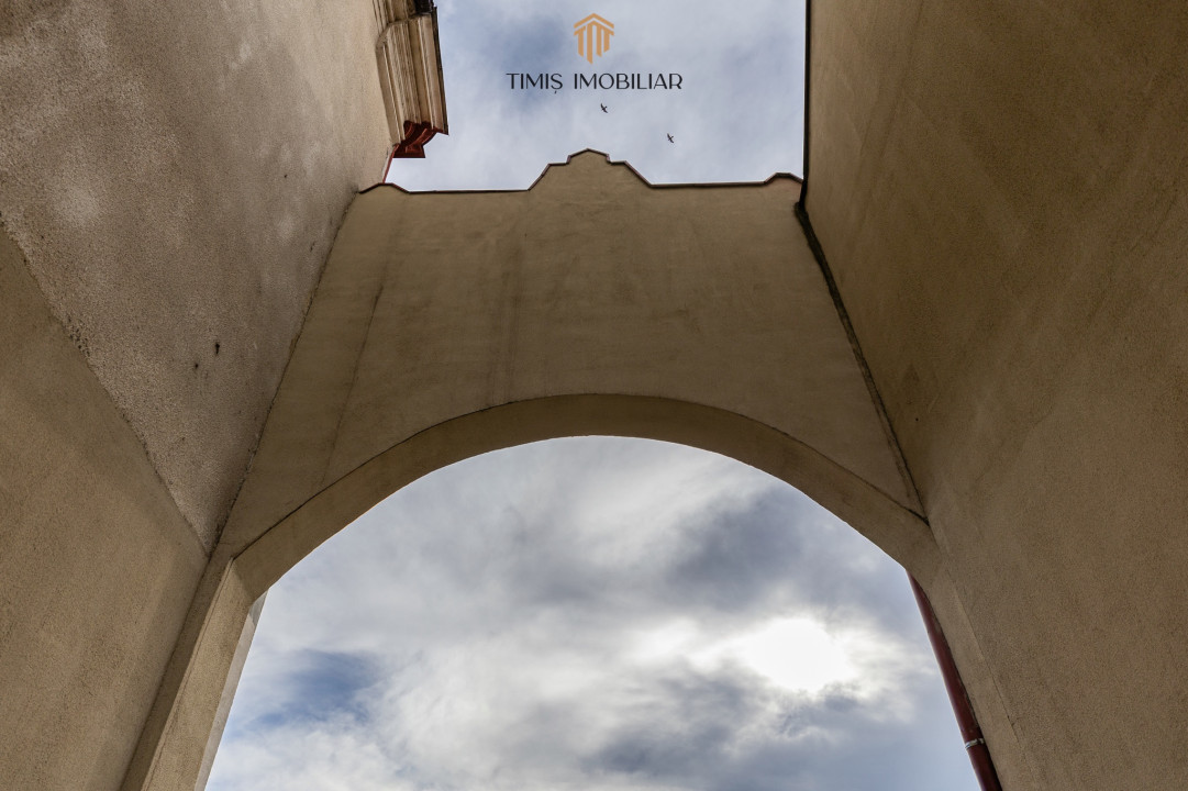 DE VÂNZARE – OPORTUNITATE EXCLUSIVĂ HOTEL / PENSIUNE – LOVRIN, TIMIȘ