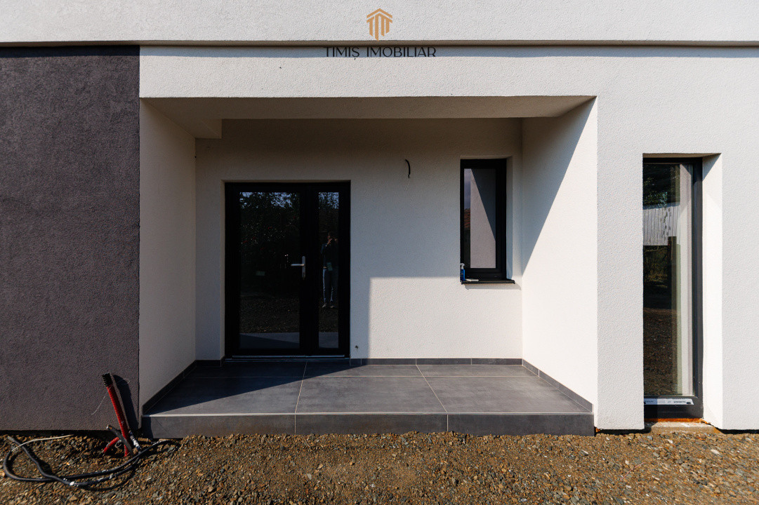 Casă noua cu 3 camere, parter, în Remetea Mare - Central