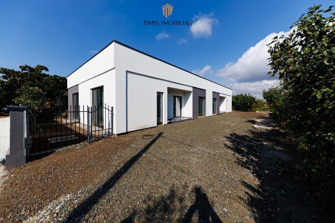 Casă noua cu 3 camere, parter, în Remetea Mare - Central