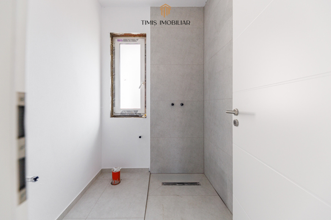 Casă noua cu 3 camere, parter, în Remetea Mare - Central