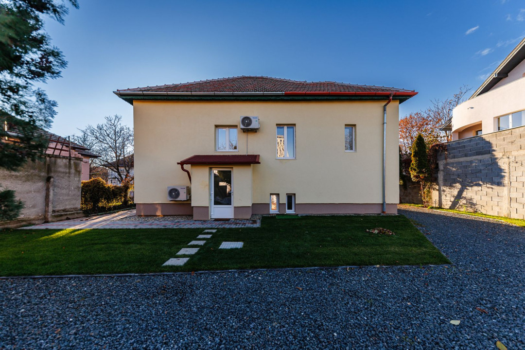 Casa Individuala pentru Birouri - Parcare Privata & Recent modernizata
