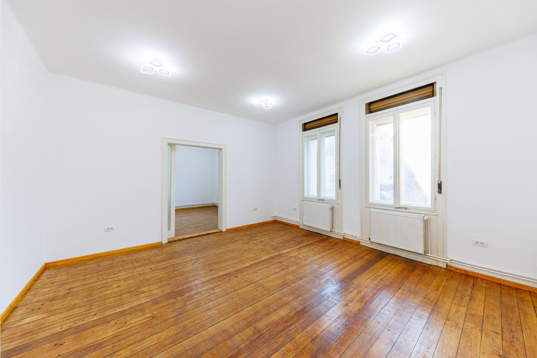 Casa Individuala pentru Birouri - Parcare Privata & Recent modernizata