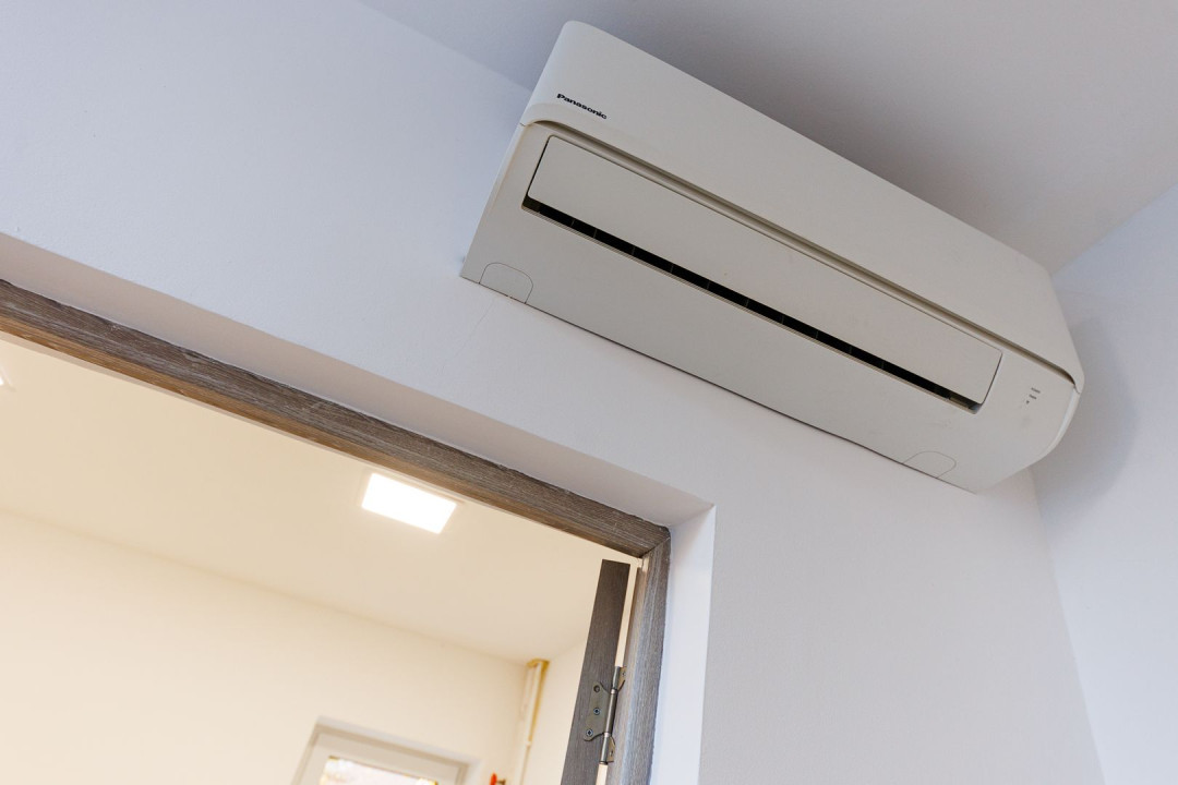 Casa Individuala pentru Birouri - Parcare Privata & Recent modernizata