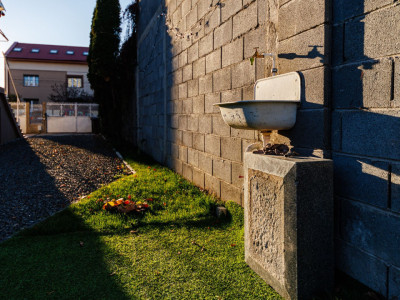 Casa Individuala pentru Birouri - Parcare Privata & Recent modernizata