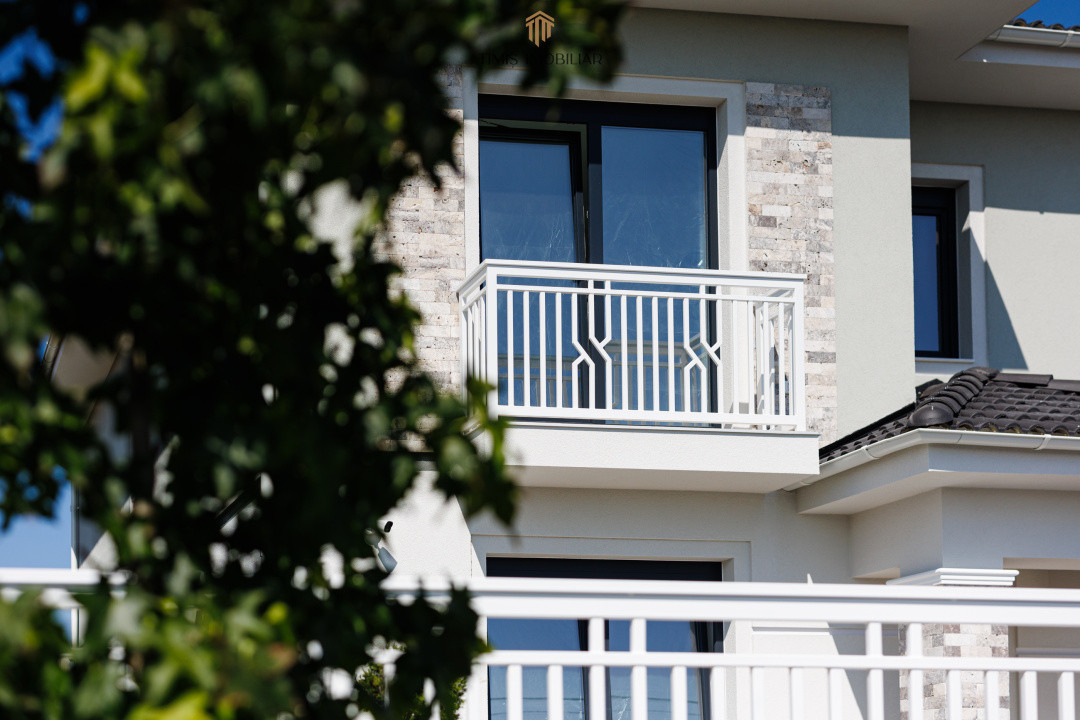 Casă individuală | 4 dormitoare, garaj și teren de 1.000 mp | Com 0%