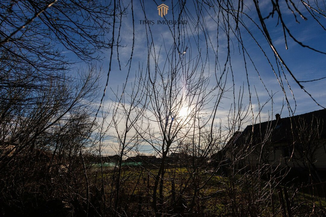 Proprietar - Teren in vatra satului, cu toate utilitatile, FS 17m, S. 1340 mp