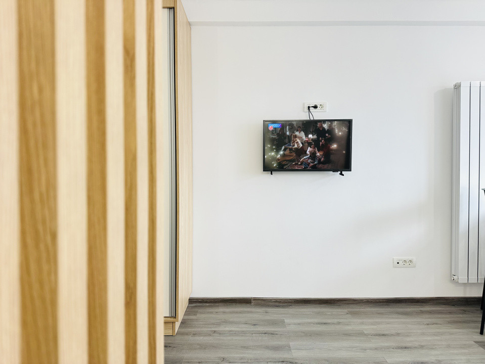 Prima inchiriere - Studio modern, vedere superbă spre oras | Com 0%