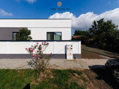 Casă noua cu 3 camere, parter, în Remetea Mare - Central