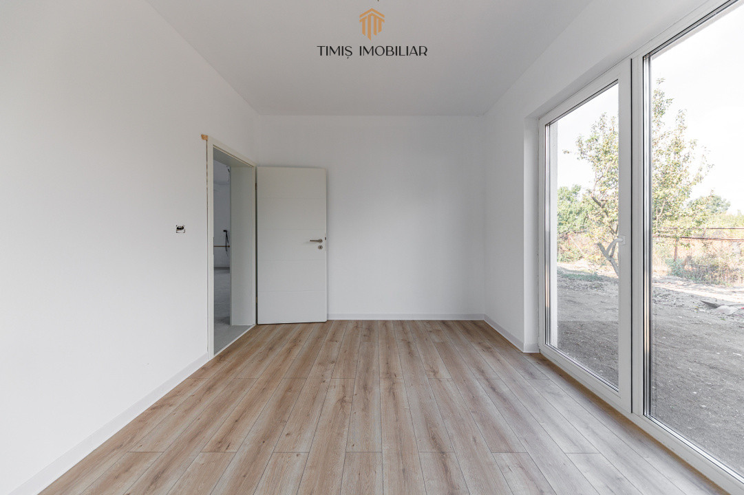 Casă noua cu 3 camere, parter, în Remetea Mare - Central