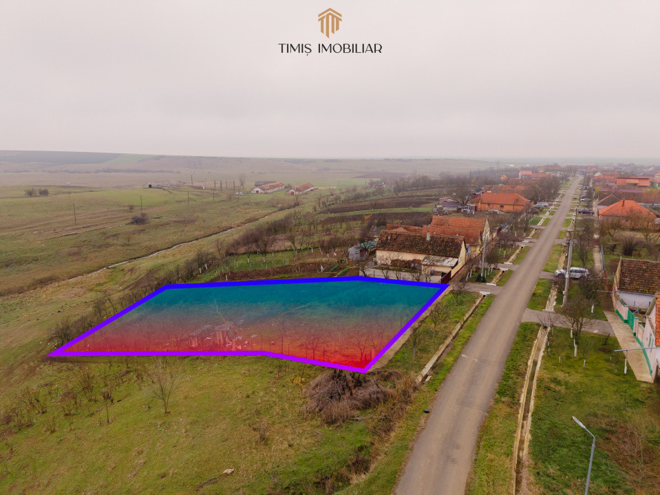 Teren Ianova 1200 mp, vatra satului | asfalt, utilitati | Comision 0%