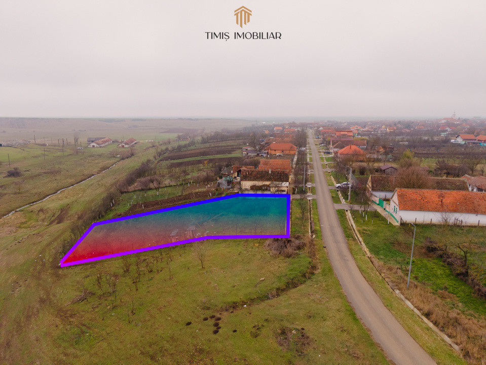 Teren Ianova 1200 mp, vatra satului | asfalt, utilitati | Comision 0%